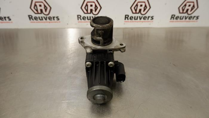 EGR Klep van een Opel Combo 1.3 CDTI 16V ecoFlex 2012