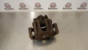 Używane Zacisk hamulcowy prawy tyl BMW 7 serie (E65/E66/E67) 745i,Li 4.4 V8 32V Cena € 50,00 Procedura marży oferowane przez Autorecycling Reuvers B.V.