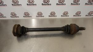 Używane Os napedowa lewy tyl BMW 7 serie (E65/E66/E67) 745i,Li 4.4 V8 32V Cena € 40,00 Procedura marży oferowane przez Autorecycling Reuvers B.V.