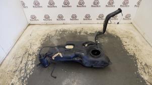 Gebruikte Brandstoftank Peugeot 1007 (KM) 1.4 Prijs € 75,00 Margeregeling aangeboden door Autorecycling Reuvers B.V.