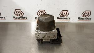 Begagnade ABS-pump Kia Pro cee'd (EDB3) 1.6 CVVT 16V Pris € 75,00 Marginaltabell erbjuds av Autorecycling Reuvers B.V.