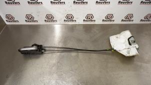 Begagnade Dörrlåsmekanism, 4-dörrars, höger fram Opel Agila (B) 1.2 16V Pris € 35,00 Marginaltabell erbjuds av Autorecycling Reuvers B.V.