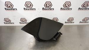 Używane Pokrywa wlewu paliwa Ford Focus 3 1.0 Ti-VCT EcoBoost 12V 100 Cena € 25,00 Procedura marży oferowane przez Autorecycling Reuvers B.V.