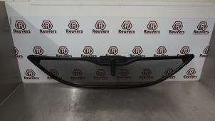 Gebruikte Windscherm Opel Tigra Twin Top 1.8 16V Prijs € 110,00 Margeregeling aangeboden door Autorecycling Reuvers B.V.