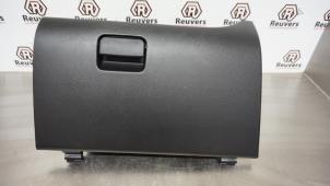 Begagnade Handskfack Mitsubishi Space Star (A0) 1.0 12V Pris € 50,00 Marginaltabell erbjuds av Autorecycling Reuvers B.V.