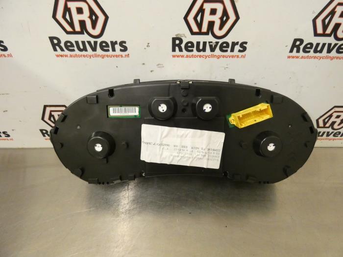 Instrumentpanel från en Peugeot 308 SW (4E/H) 1.6 VTI 16V 2009