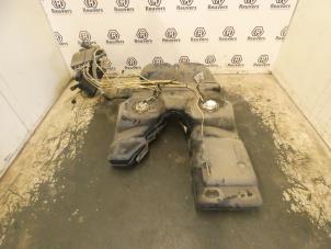 Gebruikte Tank Porsche Cayenne (9PA) 3.2 V6 24V Prijs € 100,00 Margeregeling aangeboden door Autorecycling Reuvers B.V.