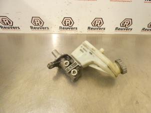 Gebruikte Hoofdremcilinder Suzuki Swift (ZA/ZC/ZD1/2/3/9) 1.5 VVT 16V Prijs € 25,00 Margeregeling aangeboden door Autorecycling Reuvers B.V.