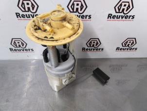 Begagnade Elektrisk bränslepump Mitsubishi Colt (Z2/Z3) 1.1 12V Pris € 30,00 Marginaltabell erbjuds av Autorecycling Reuvers B.V.