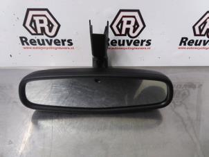 Używane Lusterko wewnetrzne Opel Ampera 1.4 16V Cena € 20,00 Procedura marży oferowane przez Autorecycling Reuvers B.V.