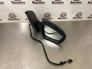Begagnade Skärmspegel, höger Volkswagen Polo V (6R) 1.2 TSI Pris € 35,00 Marginaltabell erbjuds av Autorecycling Reuvers B.V.