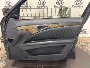 Begagnade Framdörr, 4-dörrars, höger Mercedes E Combi (S211) 3.2 E-320 CDI 24V Pris € 100,00 Marginaltabell erbjuds av Autorecycling Reuvers B.V.