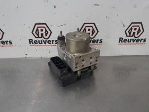 Używane Pompa ABS Daihatsu Cuore (L251/271/276) 1.0 12V DVVT Cena € 30,00 Procedura marży oferowane przez Autorecycling Reuvers B.V.