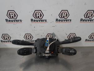 Begagnade Spak, rattstång Peugeot Partner (GC/GF/GG/GJ/GK) 1.6 HDI 90 16V Pris € 125,00 Marginaltabell erbjuds av Autorecycling Reuvers B.V.