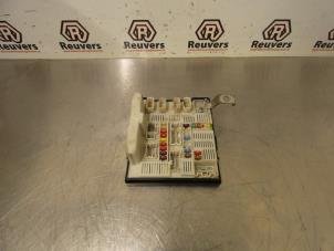 Gebruikte Zekeringkast Renault Scénic II (JM) 1.6 16V Prijs € 40,00 Margeregeling aangeboden door Autorecycling Reuvers B.V.