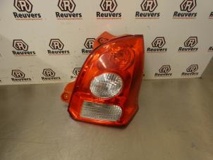 Używane Tylne swiatlo pozycyjne prawe Suzuki Alto 1.0 12V Cena € 35,00 Procedura marży oferowane przez Autorecycling Reuvers B.V.