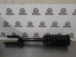 Gebruikte Veerpoot links-voor Mercedes R (W251) 3.0 320 CDI 24V 4-Matic Prijs € 75,00 Margeregeling aangeboden door Autorecycling Reuvers B.V.