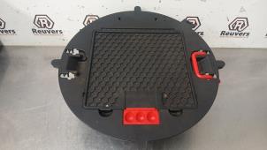 Begagnade Navigeringssystem Mercedes CLK (C208) 2.0 200 16V Pris € 75,00 Marginaltabell erbjuds av Autorecycling Reuvers B.V.