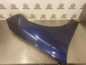 Używane Blotnik prawy przód Ford Focus 3 1.0 Ti-VCT EcoBoost 12V 125 Cena € 100,00 Procedura marży oferowane przez Autorecycling Reuvers B.V.