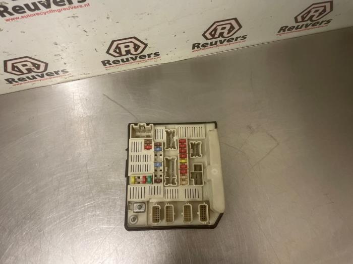Säkringsbox från en Renault Megane II CC (EM) 2.0 16V 2008