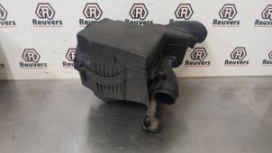 Begagnade Luftfilterhus Ford Focus 3 1.0 Ti-VCT EcoBoost 12V 125 Pris € 30,00 Marginaltabell erbjuds av Autorecycling Reuvers B.V.