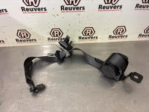 Gebruikte Veiligheidsgordel links-achter Kia Soul I (AM) 1.6 CRDi 16V Prijs € 30,00 Margeregeling aangeboden door Autorecycling Reuvers B.V.