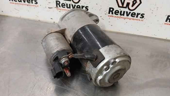 Startmotor från en Kia Soul I (AM) 1.6 CRDi 16V 2009