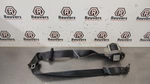 Begagnade Främre säkerhetsbälte, vänster Ford Focus 3 1.6 Ti-VCT 16V 105 Pris € 50,00 Marginaltabell erbjuds av Autorecycling Reuvers B.V.