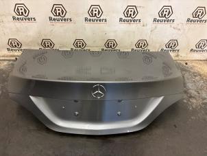 Begagnade Baklucka Mercedes CLA (117.3) 1.6 CLA-200 16V Pris € 300,00 Marginaltabell erbjuds av Autorecycling Reuvers B.V.