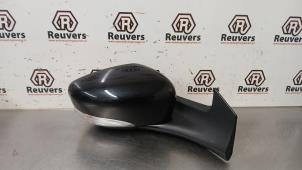 Begagnade Skärmspegel, höger Renault Zoé (AG) R90 Pris € 100,00 Marginaltabell erbjuds av Autorecycling Reuvers B.V.