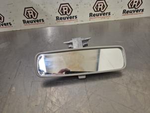 Gebruikte Binnenspiegel Peugeot 107 1.0 12V Prijs € 15,00 Margeregeling aangeboden door Autorecycling Reuvers B.V.