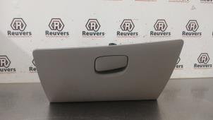 Begagnade Handskfack Renault Zoé (AG) R90 Pris € 30,00 Marginaltabell erbjuds av Autorecycling Reuvers B.V.