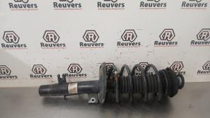 Gebruikte Mac Phersonpoot rechts-voor Peugeot 208 I (CA/CC/CK/CL) 1.2 Vti 12V PureTech 82 Prijs € 35,00 Margeregeling aangeboden door Autorecycling Reuvers B.V.