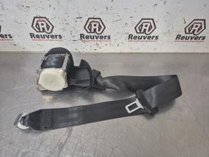 Używane Pas bezpieczenstwa lewy tyl Volkswagen Scirocco (137/13AD) 1.4 TSI 160 16V Cena € 25,00 Procedura marży oferowane przez Autorecycling Reuvers B.V.