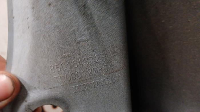 Bakre stötfångare från en Renault Clio IV Estate/Grandtour (7R) 1.5 Energy dCi 90 FAP 2015