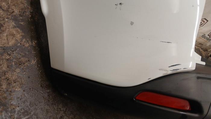 Bakre stötfångare från en Renault Clio IV Estate/Grandtour (7R) 1.5 Energy dCi 90 FAP 2015