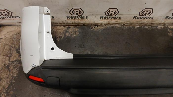 Bakre stötfångare från en Renault Clio IV Estate/Grandtour (7R) 1.5 Energy dCi 90 FAP 2015