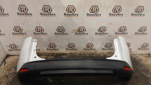 Begagnade Bakre stötfångare Renault Clio IV Estate/Grandtour (7R) 1.5 Energy dCi 90 FAP Pris € 175,00 Marginaltabell erbjuds av Autorecycling Reuvers B.V.