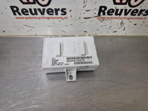 Gebruikte Navigatie Module Renault Captur (2R) 1.5 Energy dCi 90 FAP Prijs € 20,00 Margeregeling aangeboden door Autorecycling Reuvers B.V.