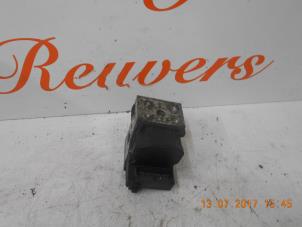 Begagnade ABS-dator Renault Megane (BA) 1.4 16V Pris € 60,00 Marginaltabell erbjuds av Autorecycling Reuvers B.V.