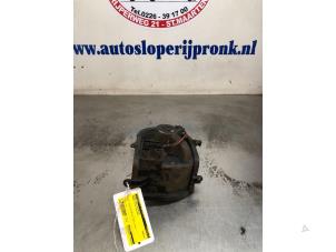 Begagnade Fläktmotor för uppvärmning och ventilation Renault Clio II (BB/CB) 1.2 Pris € 35,00 Marginaltabell erbjuds av Autosloopbedrijf Jan Pronk B.V.