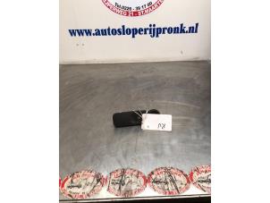 Begagnade Brytare, eldrivna fönster Renault Modus/Grand Modus (JP) 1.6 16V Pris € 20,00 Marginaltabell erbjuds av Autosloopbedrijf Jan Pronk B.V.