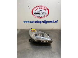 Używane Reflektor prawy Citroen C5 I Break (DE) 1.8 16V Cena € 40,00 Procedura marży oferowane przez Autosloopbedrijf Jan Pronk B.V.