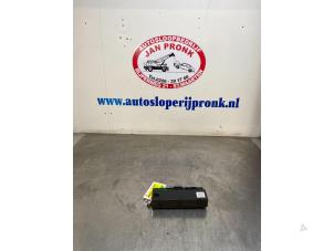 Gebruikte Module Centrale Deurvergrendeling Peugeot 807 3.0 V6 24V Prijs € 35,00 Margeregeling aangeboden door Autosloopbedrijf Jan Pronk B.V.