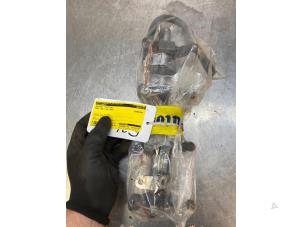 Gebruikte Common rail (Injectie) BMW Mini One/Cooper (R50) 1.6 16V One Prijs € 60,00 Margeregeling aangeboden door Autosloopbedrijf Jan Pronk B.V.