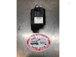 Begagnade Tändningslås + nyckel Alfa Romeo 159 Sportwagon (939BX) 2.0 JTDm 170 16V Pris € 75,00 Marginaltabell erbjuds av Autosloopbedrijf Jan Pronk B.V.