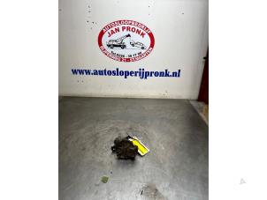 Gebruikte Vacuumpomp Rembekrachtiging Volkswagen Transporter/Caravelle T4 2.5 TDI Prijs € 40,00 Margeregeling aangeboden door Autosloopbedrijf Jan Pronk B.V.