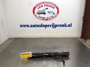 Gebruikte Fitting Achterlicht links Opel Movano 2.3 CDTi 16V FWD Prijs € 20,00 Margeregeling aangeboden door Autosloopbedrijf Jan Pronk B.V.