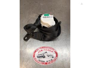 Gebruikte Veiligheidsgordel links-achter Skoda Fabia II Combi 1.2 TSI Prijs € 25,00 Margeregeling aangeboden door Autosloopbedrijf Jan Pronk B.V.