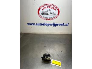 Begagnade Låsmekanism, baklucka Seat Ibiza ST (6J8) 1.2 TDI Ecomotive Pris € 25,00 Marginaltabell erbjuds av Autosloopbedrijf Jan Pronk B.V.
